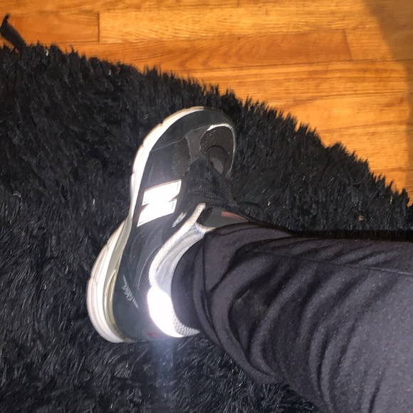 black new balances - Picture 4 of 4